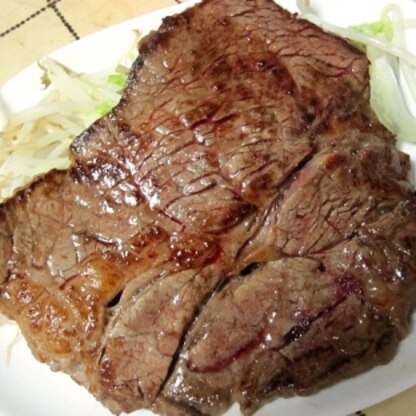 家族が自己流で焼いたものと比べてみたら、こちらの方がお肉が柔らかくて美味でした！
お酢パワー、すごいですね♪